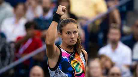 Kasatkina und Samsonova beenden den dominanten Tag fuer das russische