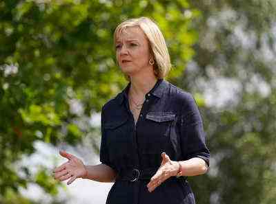 Liz Truss Tory Spitzenreiterin fuer den britischen Premierminister die behauptet Thatchers