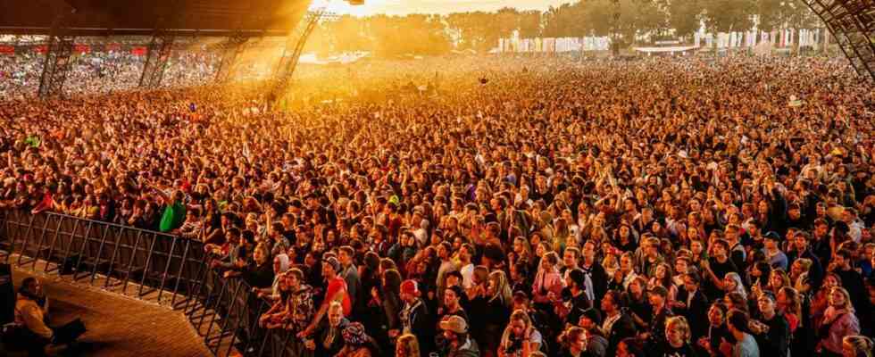 Lowlands 2022 laut Kritikern das Jahr des Goldbandes und der