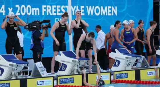 Niederlaendisches Staffelteam erobert Gold auf 4 x 200 Metern frei