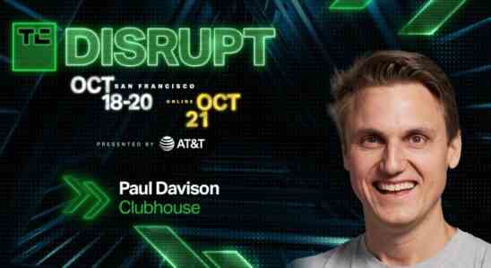 Paul Davison verschuettet bei Disrupt – Tech den Tee ueber