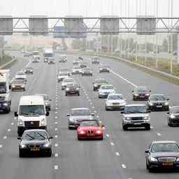 Rijkswaterstaat warnt vor weiterer Laermbelaestigung von der A10 Nord