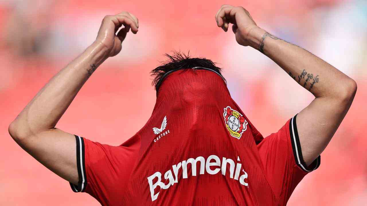 Enttäuschung bei Sardar Azmoun von Bayer Leverkusen.