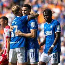 Van Bronckhorst verbucht mit den Rangers im Vorfeld eines Duells