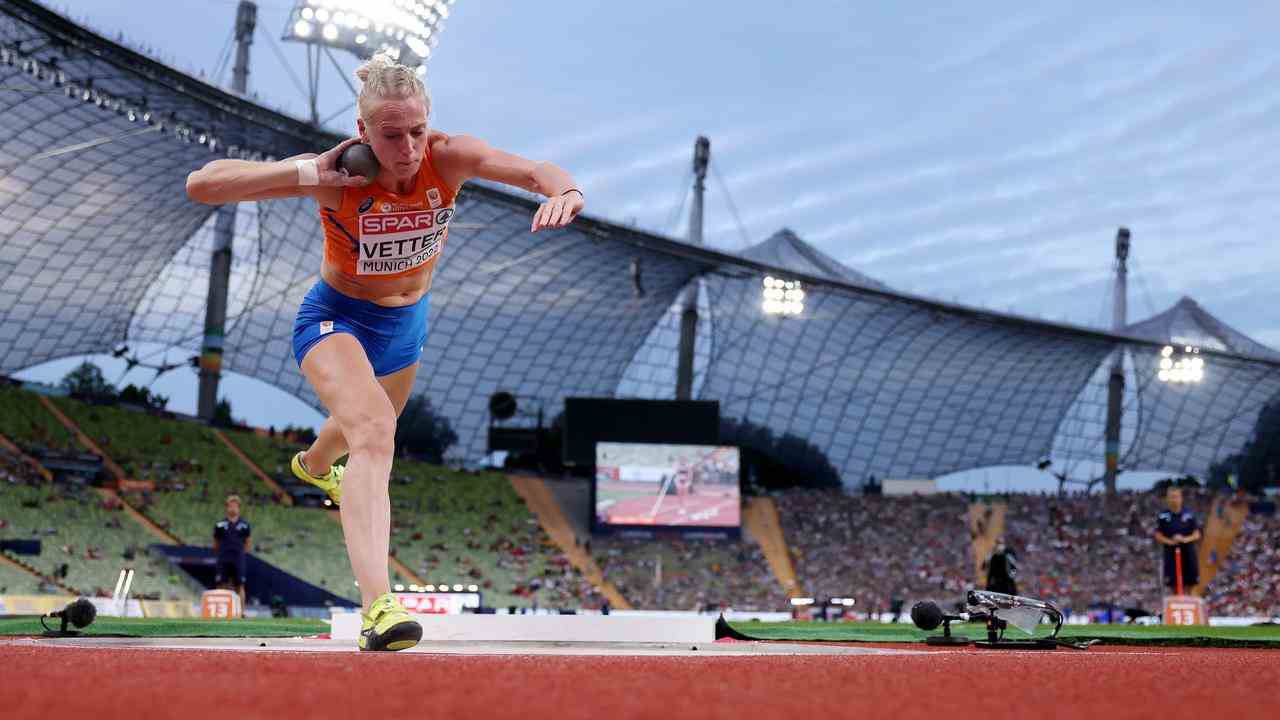 Anouk Vetter hat auch nach dem ersten Tag des Siebenkampfs noch Aussicht auf eine Medaille.