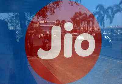 Wie Reliance Jio mit Intel Google Microsoft und anderen fuer