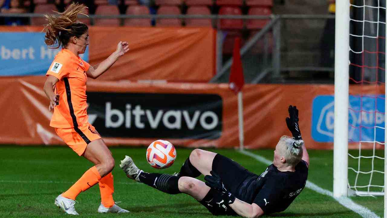 Die Orange Women kamen in der ersten Halbzeit nicht an den Ball.