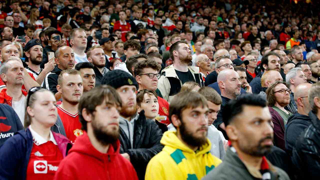 Auf den Tribünen von Old Trafford herrschte heitere Stille.