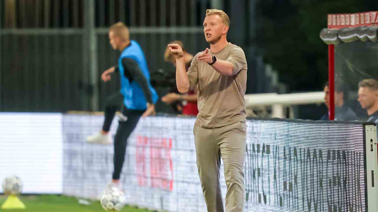 Dirk Kuijts ADO Den Haag konnte nur eines der ersten sieben Spiele gewinnen.