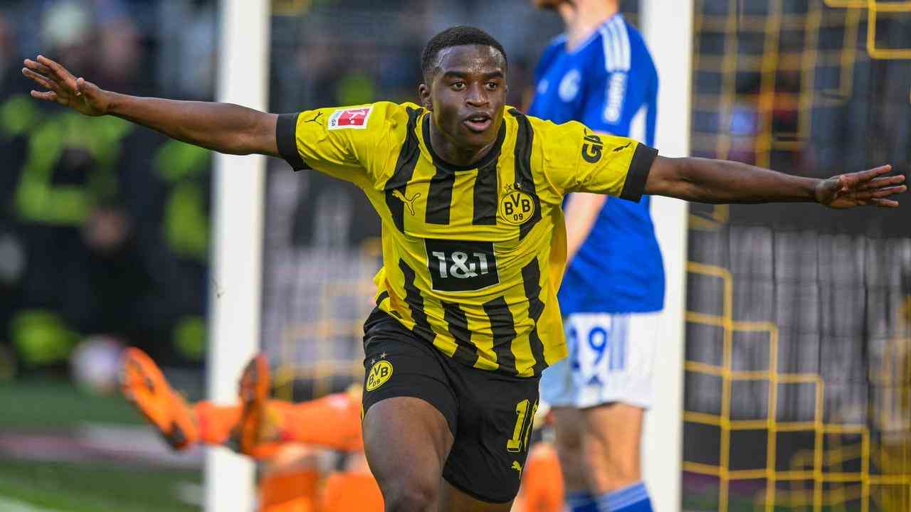 Matchwinner im Kohlenpottderby wurde der 17-jährige Youssoufa Moukoko.