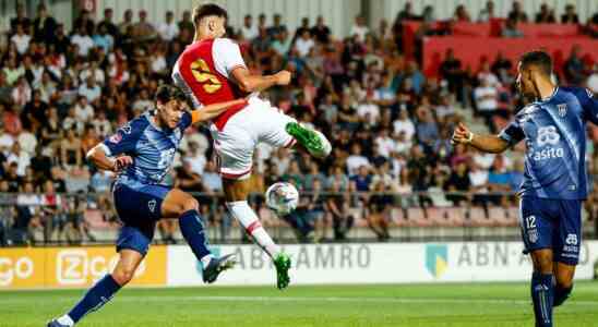 Der junge Ajax beschert Heracles Almelo eine schmerzhafte Niederlage auch