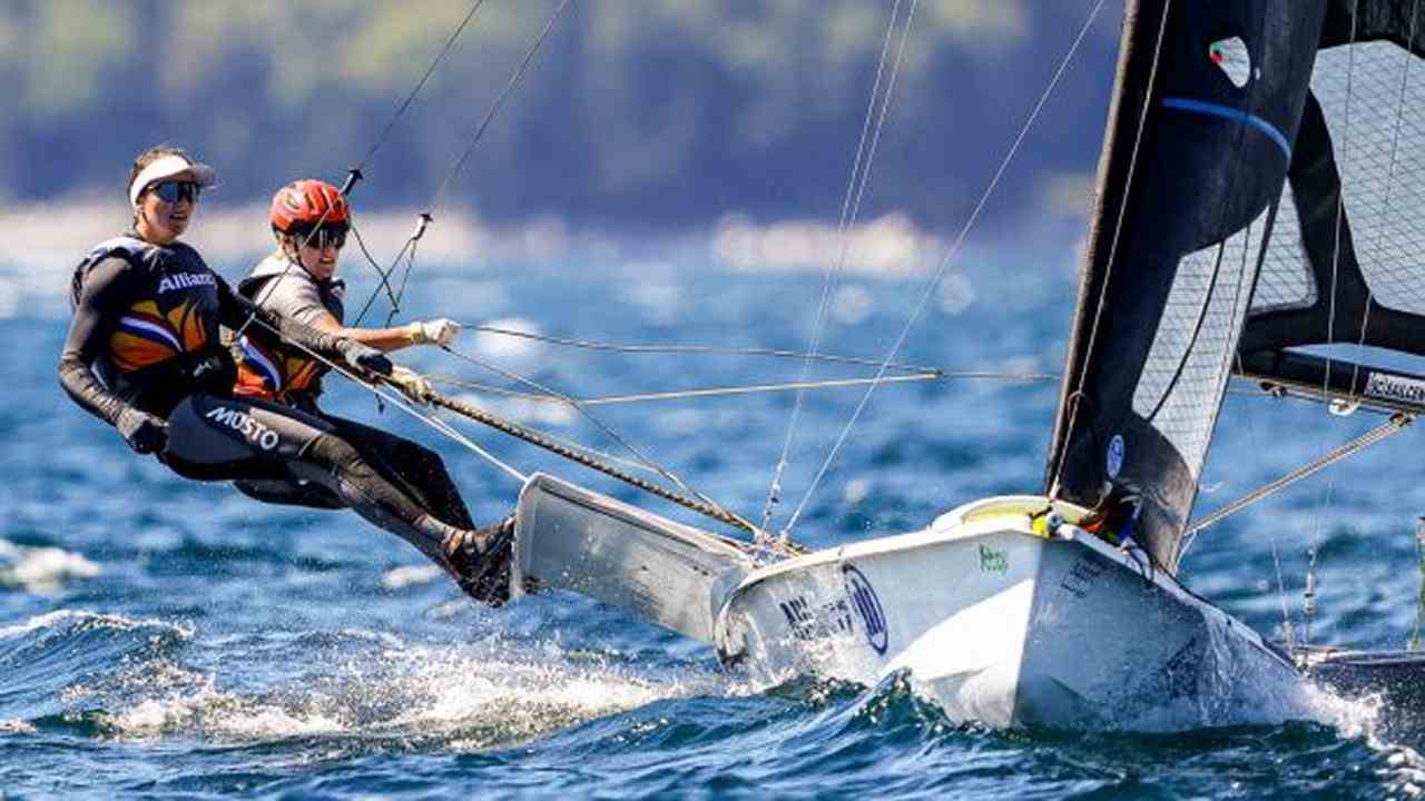 Odile van Aanholt und Annette Duetz in der 49erFX-Klasse während der Segelweltmeisterschaft in Kanada.