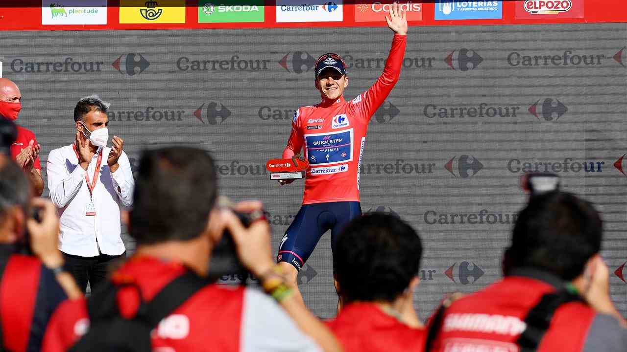 Remco Evenepoel bekam am Sonntag sein zehntes Rotes Trikot.