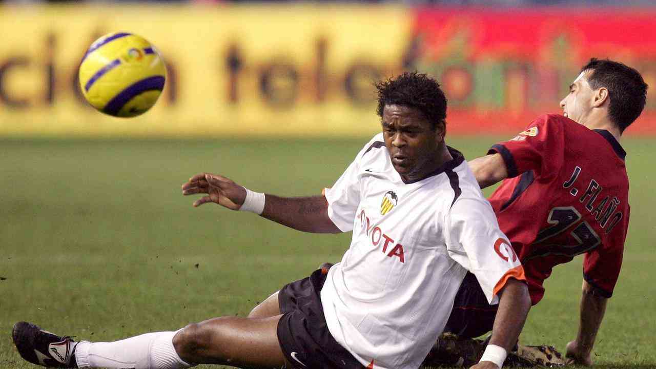 Patrick Kluivert 2006 im Trikot von Valencia.