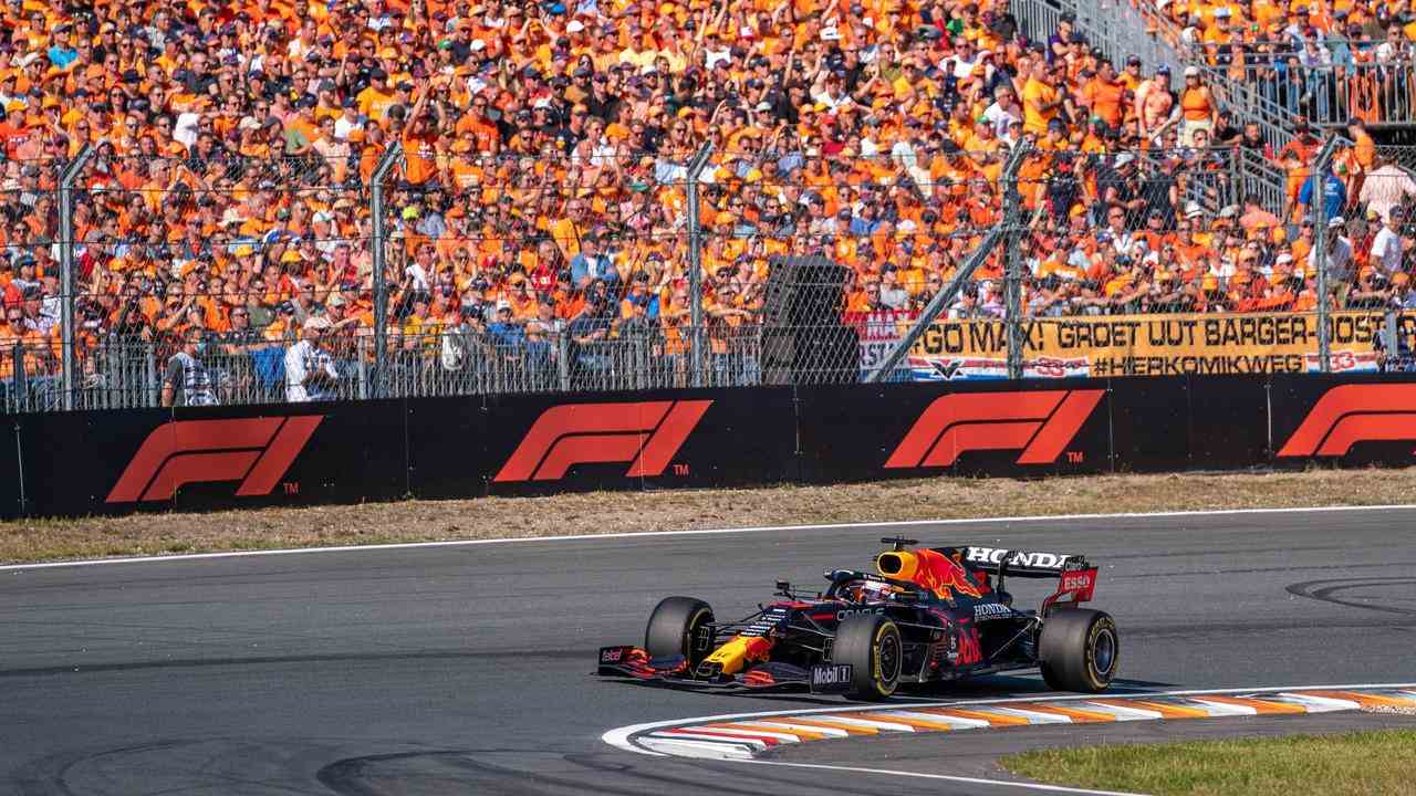 Max Verstappen beim letztjährigen Rennen auf der Rennstrecke von Zandvoort.