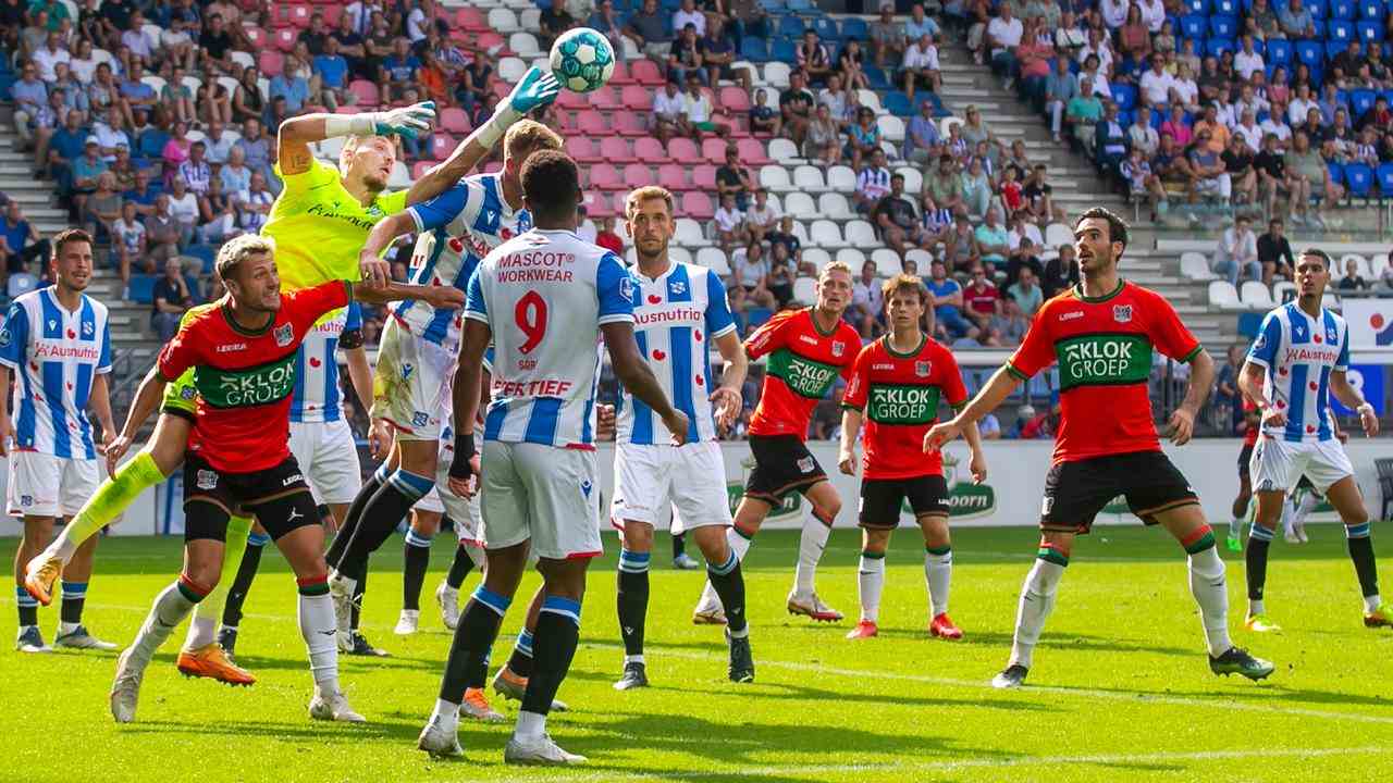 Andries Noppert in Aktion beim sc Heerenveen-NEC