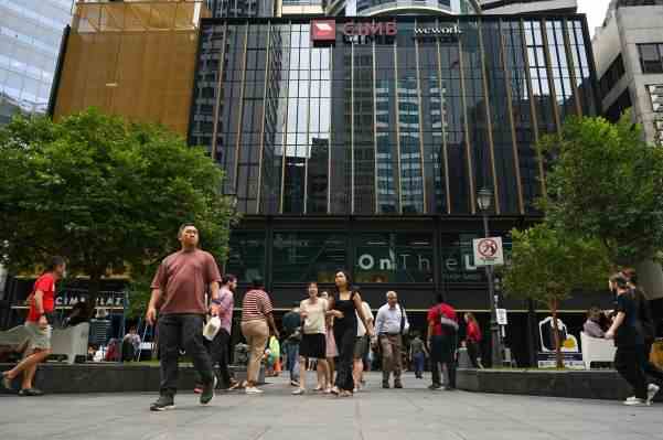 Singapur koennte Kleinanlegern bald vorschreiben sich vor dem Handel mit