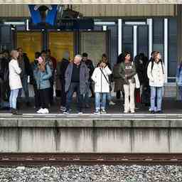 Viele Zuege in der Randstad fallen den ganzen Montagmorgen aus