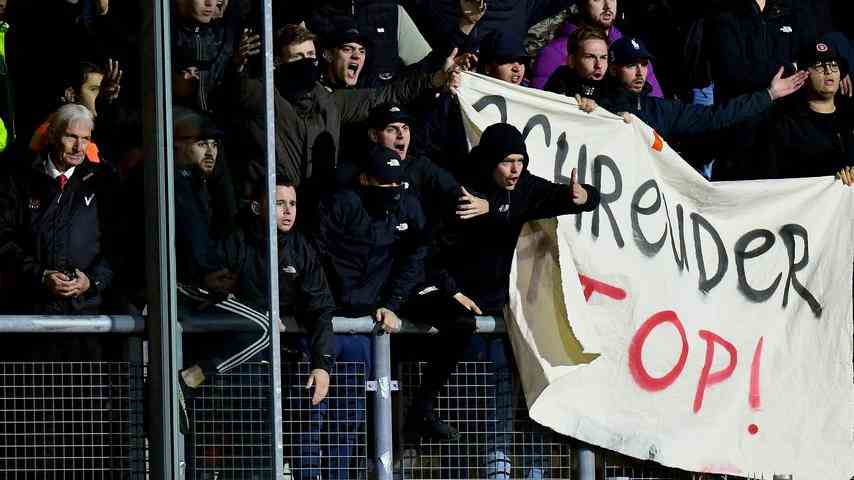 1668300088 811 Ajax macht sich beim FC Emmen Vorwuerfe und beendet die