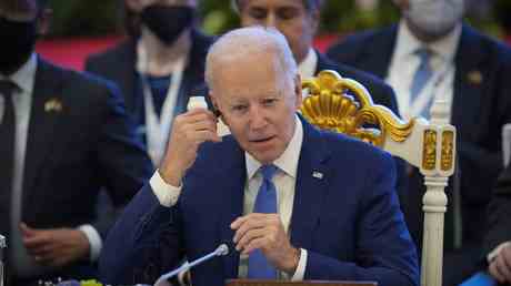 Biden verwirrt erneut Laender — World