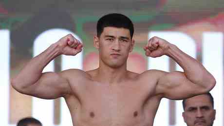 Champ Bivol dominiert im letzten Titelkampf VIDEO — Sport