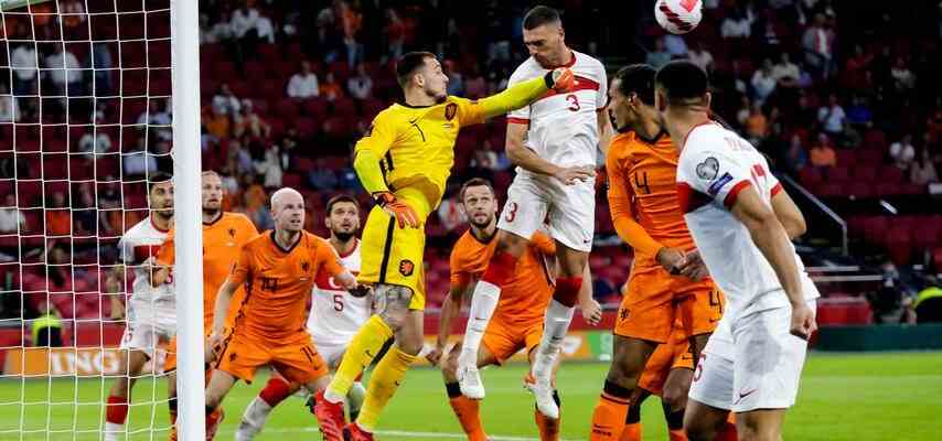 Der fuenfte Keeper Bijlow scheint bei der WM ploetzlich die