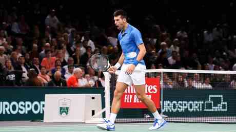 Djokovic gewinnt um ein Duell mit Russland vorzubereiten — Sport