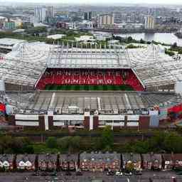 Kritisierte Manchester United Besitzer erwaegen Vereinsverkauf Fussball