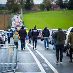 Zwei Tote weil Rennwagen bei Auto Rallye in Belgien oeffentlich landet