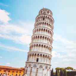 Der schiefe Turm von Pisa neigt sich 4 Zentimeter weniger