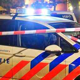 Die Polizei greift um 10 Uhr bei einer endlosen Gabber Party