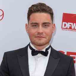 Douwe Bob hat seine zweite Tochter nach einem Jahr zum