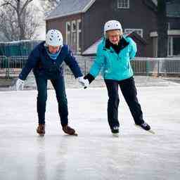 Eislaufen auf Natureisbahnen ab naechster Woche moeglich Innere