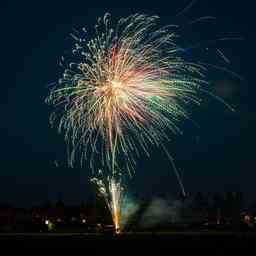 Feuerwerksshow faellt auch in Hilversum wegen starkem Wind aus