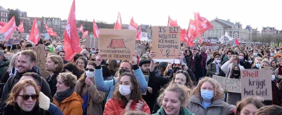 Grundstipendium wird zurueckkehren aber Studenten werden sich 2023 noch nicht