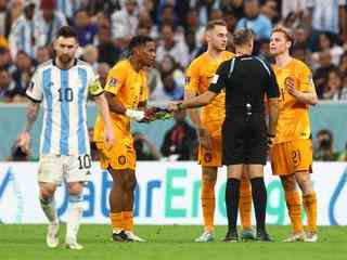 Lahoz nach Hauptrolle bei Oranje Argentinien aus dem Weltcup ausgeschlossen Makkelie