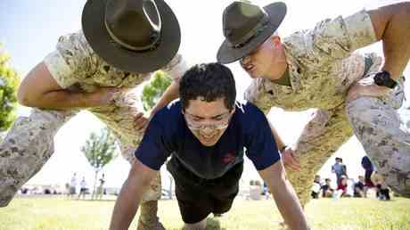 Marine Corps koennte „Ja Sir fuer Geschlechtergerechtigkeit fallen lassen —