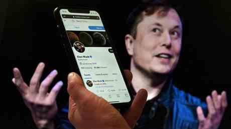 Musk trifft Entscheidung ueber verbotene Journalisten nach Umfrage — World