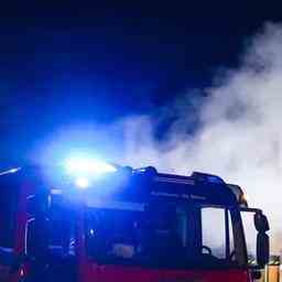 Utrechter Feuerwehr geht fuer Oliebollen Esser aus Utrecht