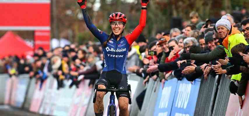 Van der Poel schlaegt Van Aert und Pidcock im Kampf