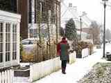 Viele Unfaelle und Schlittschuhlaeufer versinken im Eis mehr Winterwetter an