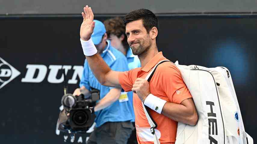 1672648311 194 Herzlicher Empfang fuer Djokovic im ersten Spiel in Australien seit