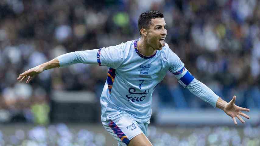 1674169860 501 Ronaldos Saudi Debuet gegen Messi und PSG endet mit einem Spektakel