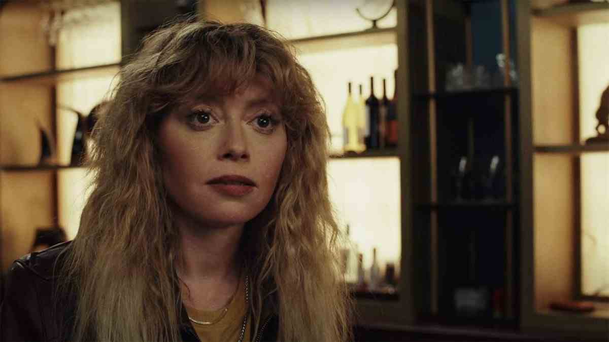 Poker Face Review Rian Johnson Peacock Krimi Howdunit Columbo episodische Struktur & Storytelling Natasha Lyonne