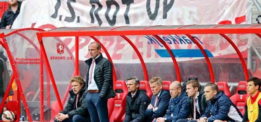 Ajax Trainer Schreuder geht seinen eigenen Weg egal wie gross die