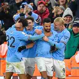 Manchester City rechnet mit Tottenham Hotspur ab Fussball