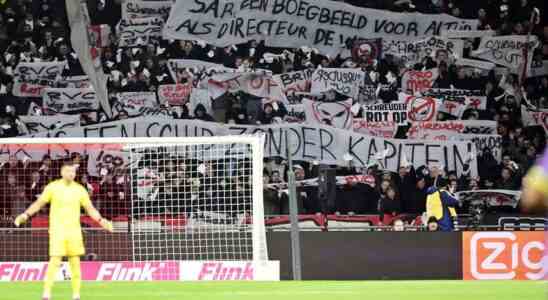 Moeglicherweise sitzt der neue Trainer Ajax bereits am Sonntag gegen