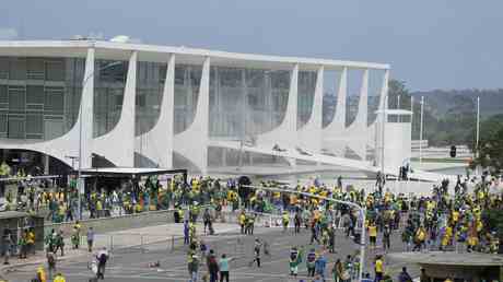 Nachbarn reagieren auf Putschversuch in Brasilien — World