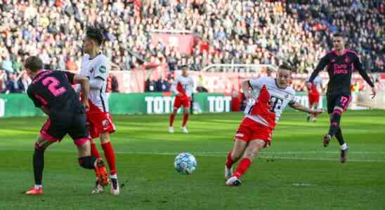 Slot ist enttaeuscht dass der gewarnte Feyenoord frueh in Utrecht