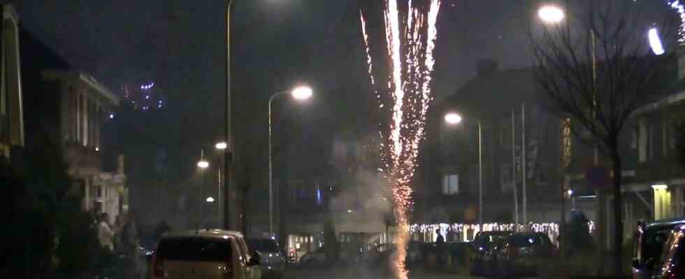 Staedte blicken auf unruhige Silvester zurueck Feuerwerk bundesweit verbieten